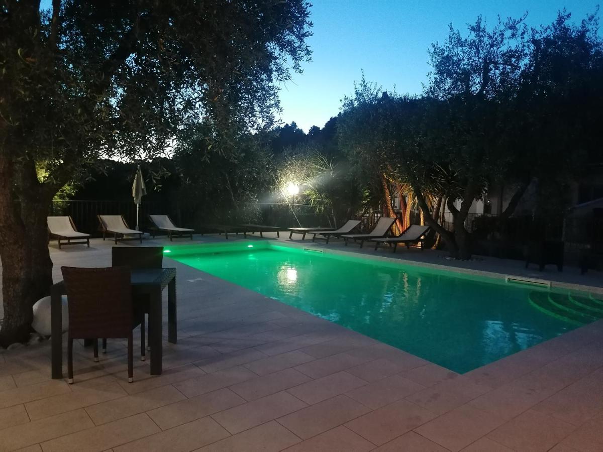 Agriturismo Valle Dei Gelsi ペスキチ エクステリア 写真