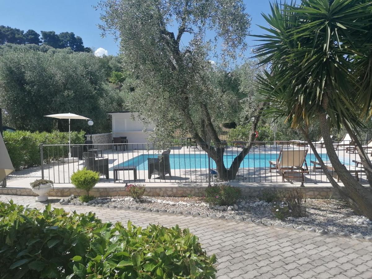 Agriturismo Valle Dei Gelsi ペスキチ エクステリア 写真