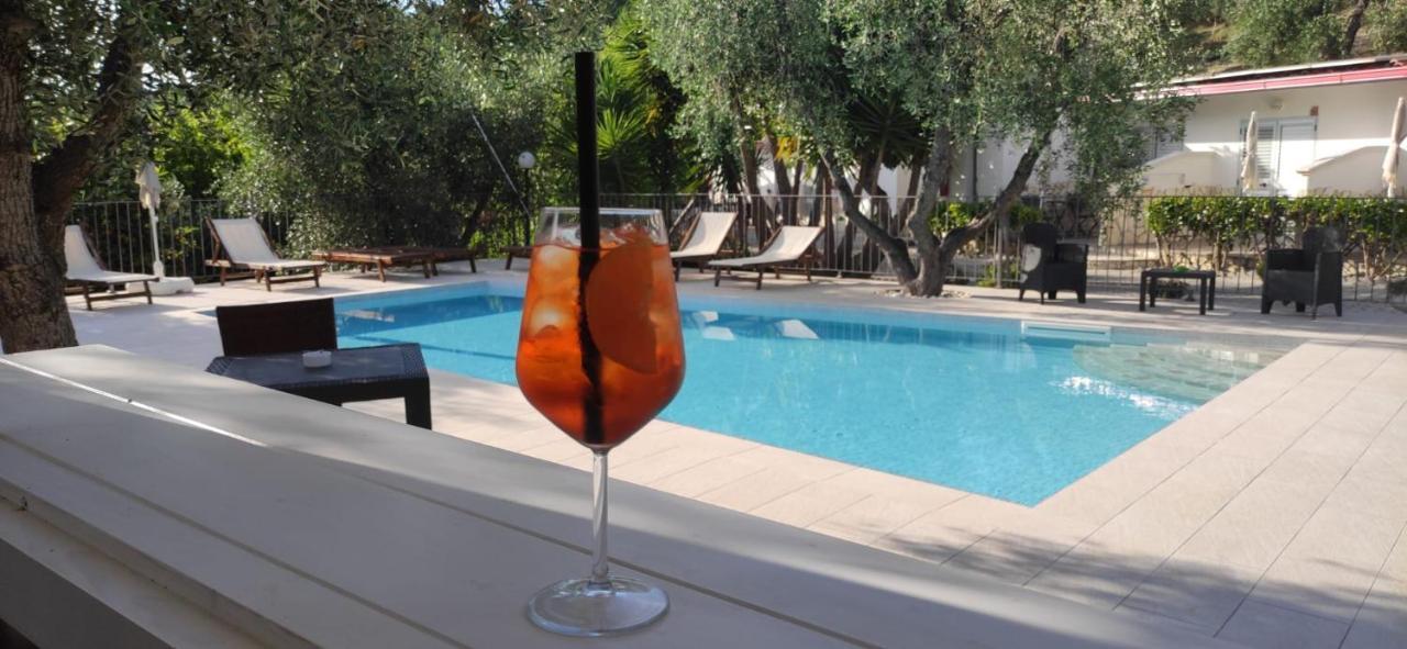 Agriturismo Valle Dei Gelsi ペスキチ エクステリア 写真